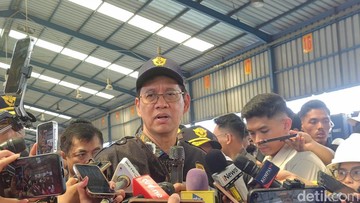 Menteri Keuangan Sidak Tanjung Priok, Cari Solusi Penumpukan 3.100 Kontainer yang Ganggu Pasokan Industri