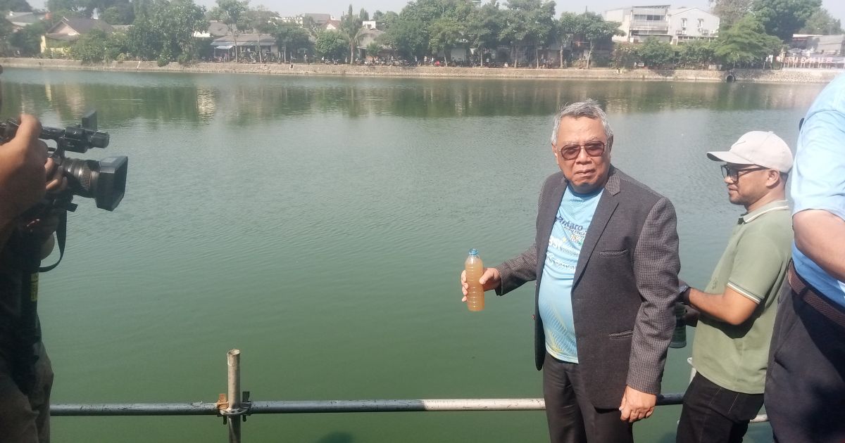 Jas Panggung Legendaris Vidi Aldiano Kini Diwariskan kepada Walikota Benyamin Davnie