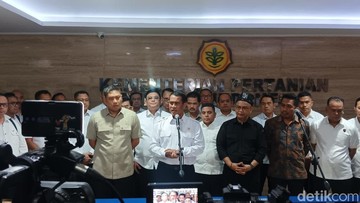 Kementerian Pertanian Desak Kenaikan Harga TBS Sawit, Amran Sulaiman Sebut Penurunan Saat Dolar Tinggi Sebagai Anomali Pasar