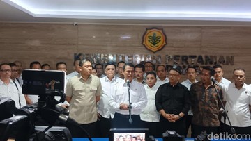Pemerintah Ancam Tindak Tegas Pengusaha yang Abaikan Kenaikan Harga TBS di Tengah Penguatan Dolar AS