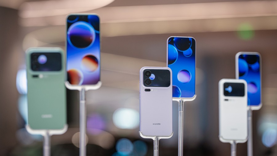 Duel Spesifikasi Premium: Xiaomi 17T Pro Tawarkan Agresivitas Hardware Melawan Kehalusan iPhone 17