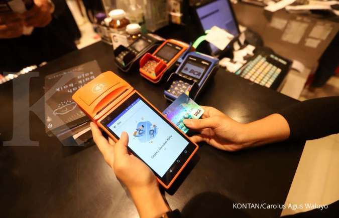 Ilustrasi: Bank Sentral Pertahankan Stimulus Sektor Kartu Kredit: Batas Minimum Pembayaran Tetap 5%