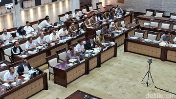 Penggunaan Dana PMN BUMN: KAI Fokus Pembelian KRL Baru dan Modernisasi Armada