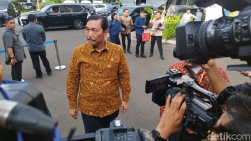 Luhut Pandjaitan Tinjau Tata Kelola Program Makan Bergizi Gratis Bersama Pimpinan BGN