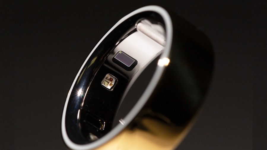 Oura rancang produk dengan fitur pendeteksi hipertensi, mirip Apple Watch terbaru. (Bloomberg)