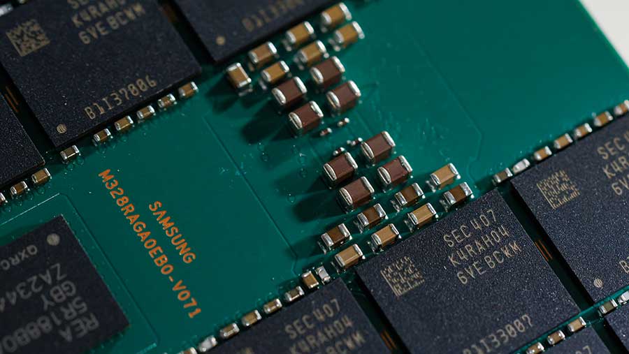 Samsung dan SK akan Menginvestasikan 880 Miliar Dolar AS untuk Mendorong Keunggulan AI Korea (Bloomberg)