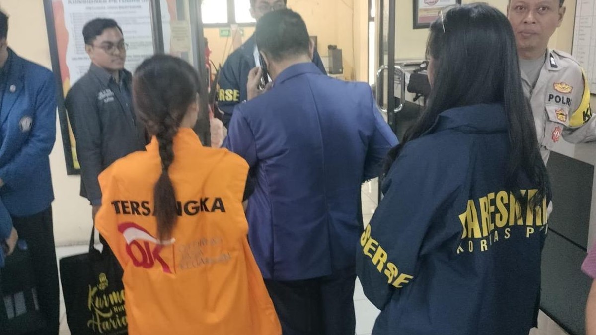 Foto: Komisaris sekaligus pemegang saham PT BPR DCN berinisial GK sebagai tersangka atas dugaan berbagai pelanggaran, termasuk pemberian kredit fiktif senilai Rp14,8 miliar. (Dok. OJK)