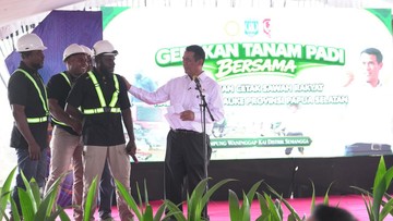 Bulog Perkuat Ketahanan Pangan Nasional Melalui Tanam Padi Serentak di Jantung Papua Selatan