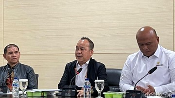Ketua Komisi Pengawas Persaingan Usaha (KPPU) Gopprera Panggabean (tengah). Foto: Aulia Damayanti/detikcom