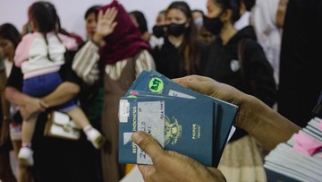 Ilustrasi pekerja migran ilegal. Foto: ANTARA FOTO/Teguh Prihatna